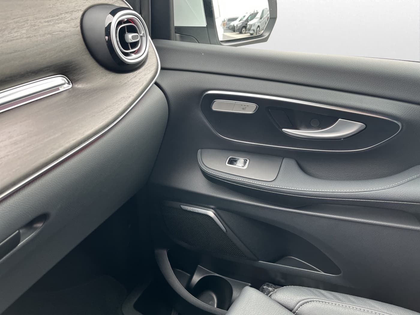 Mercedes-Benz V 300 d AVANTGARDE Edition XL Bild 13