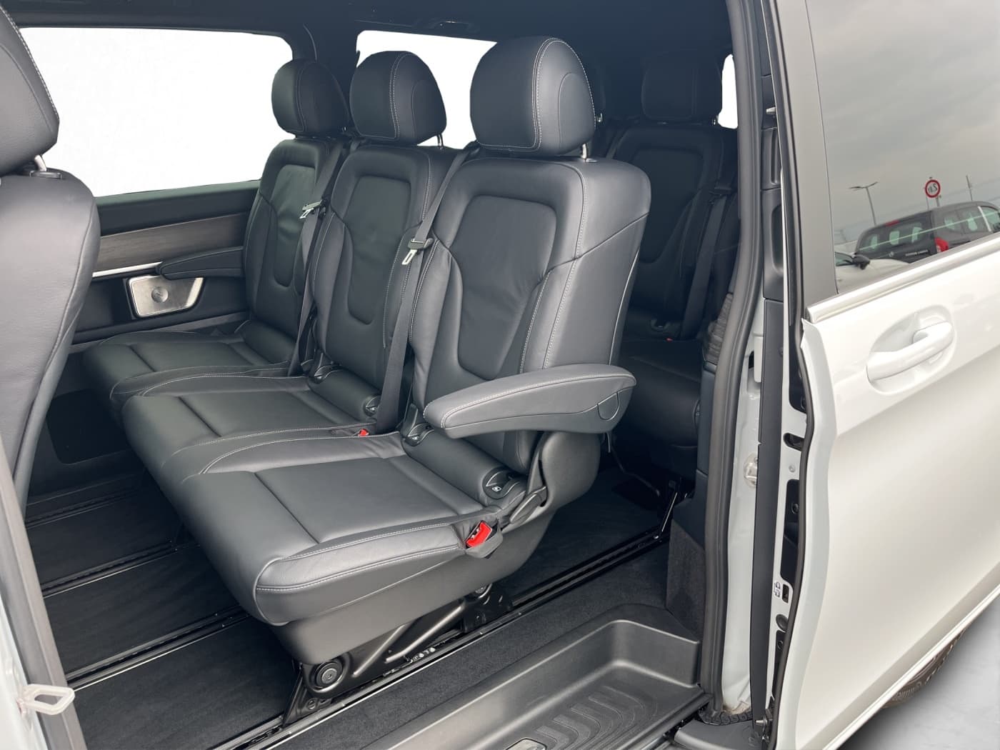 Mercedes-Benz V 300 d AVANTGARDE Edition XL Bild 16