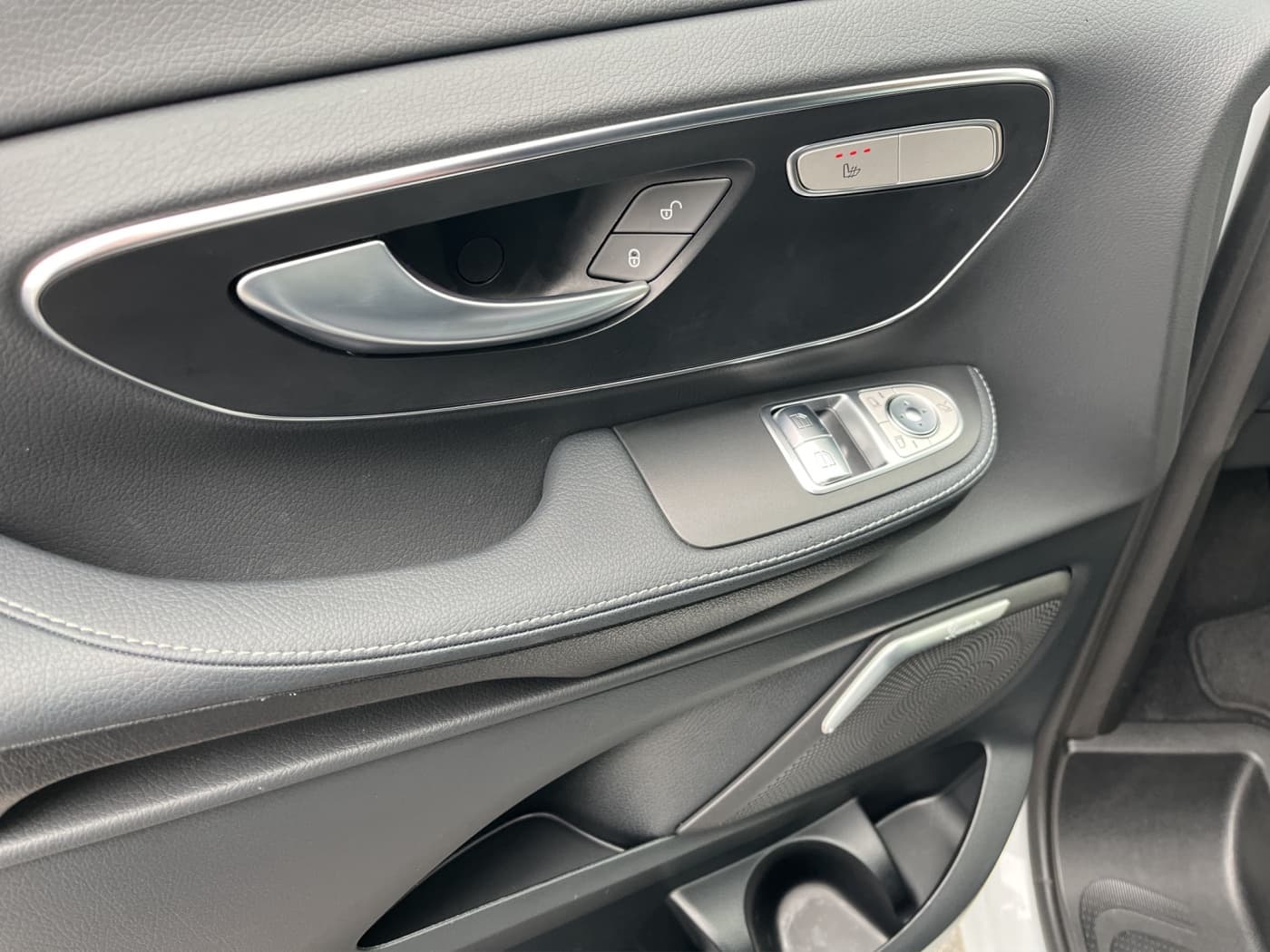 Mercedes-Benz V 300 d AVANTGARDE Edition XL Bild 17