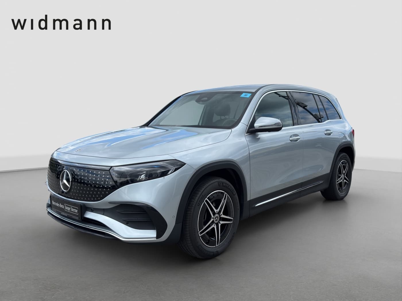 Mercedes-Benz EQB 300 4M
