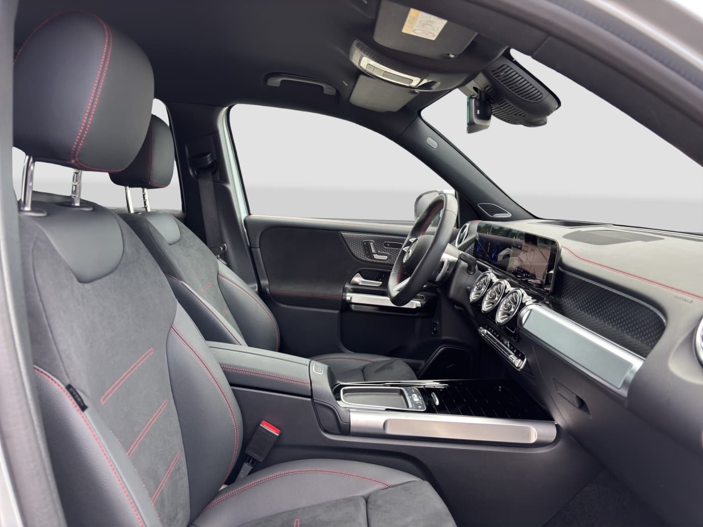 Mercedes-Benz EQB 300 4M Bild 15