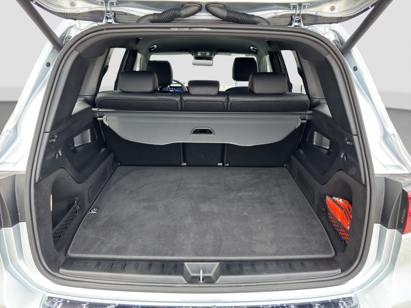 Mercedes-Benz EQB 300 4M Bild 18