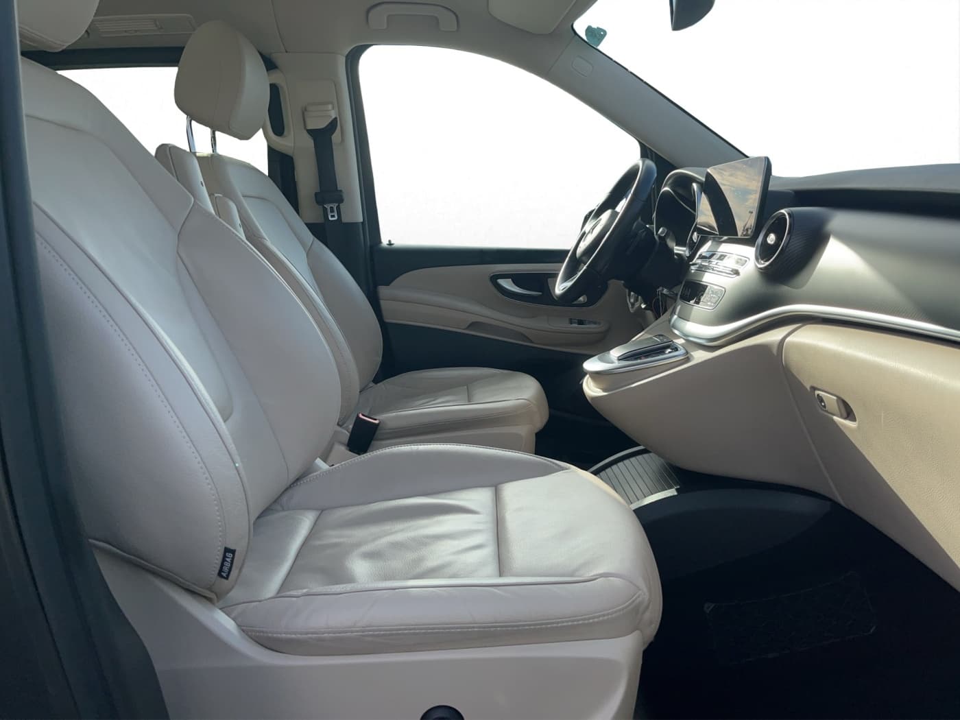 Mercedes-Benz V 300 d Avantgarde Edition AMG Bild 11