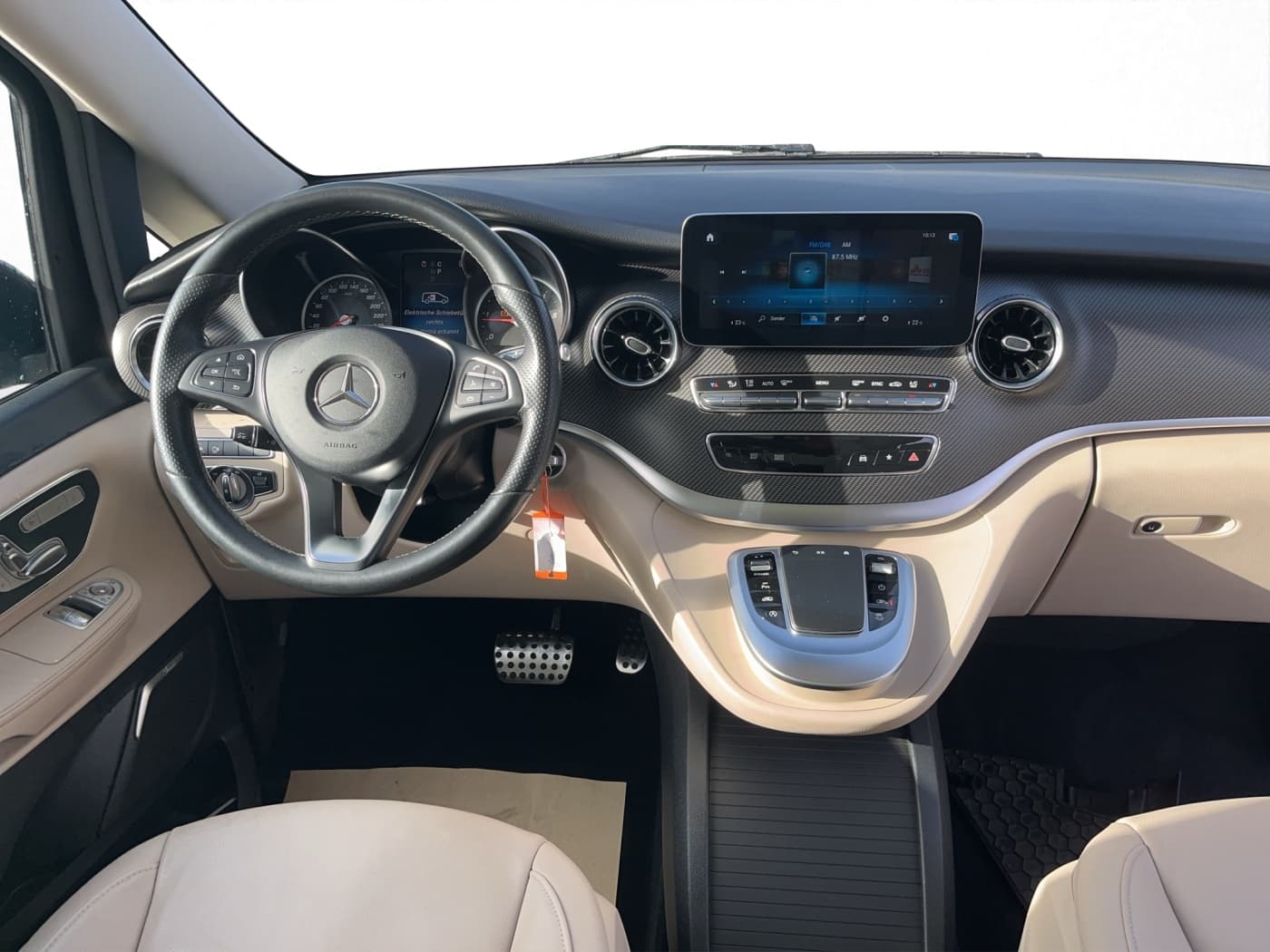 Mercedes-Benz V 300 d Avantgarde Edition AMG Bild 9