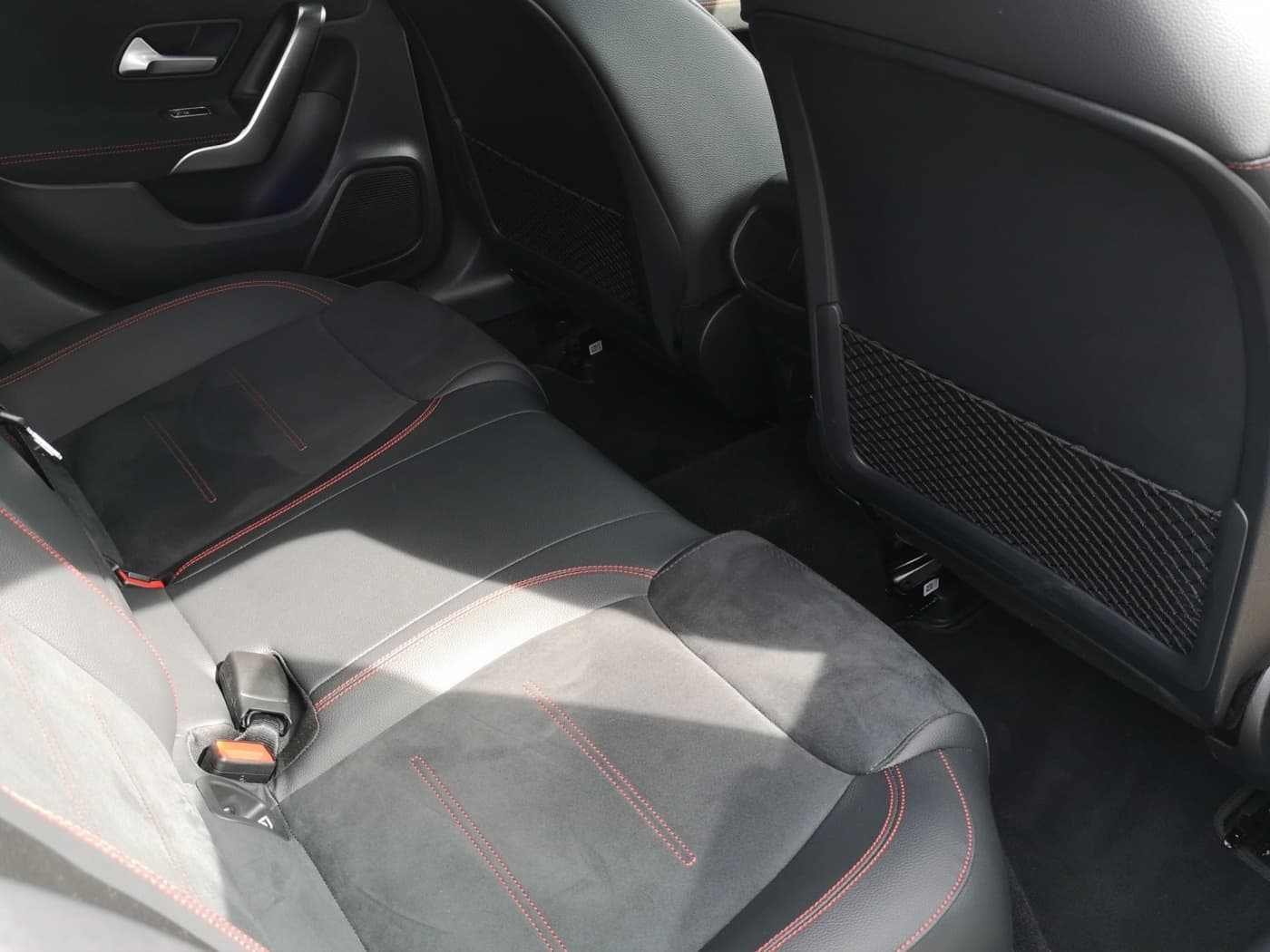 Mercedes-Benz CLA 220 4M Bild 16