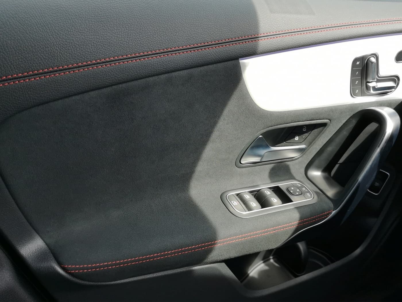 Mercedes-Benz CLA 220 4M Bild 17