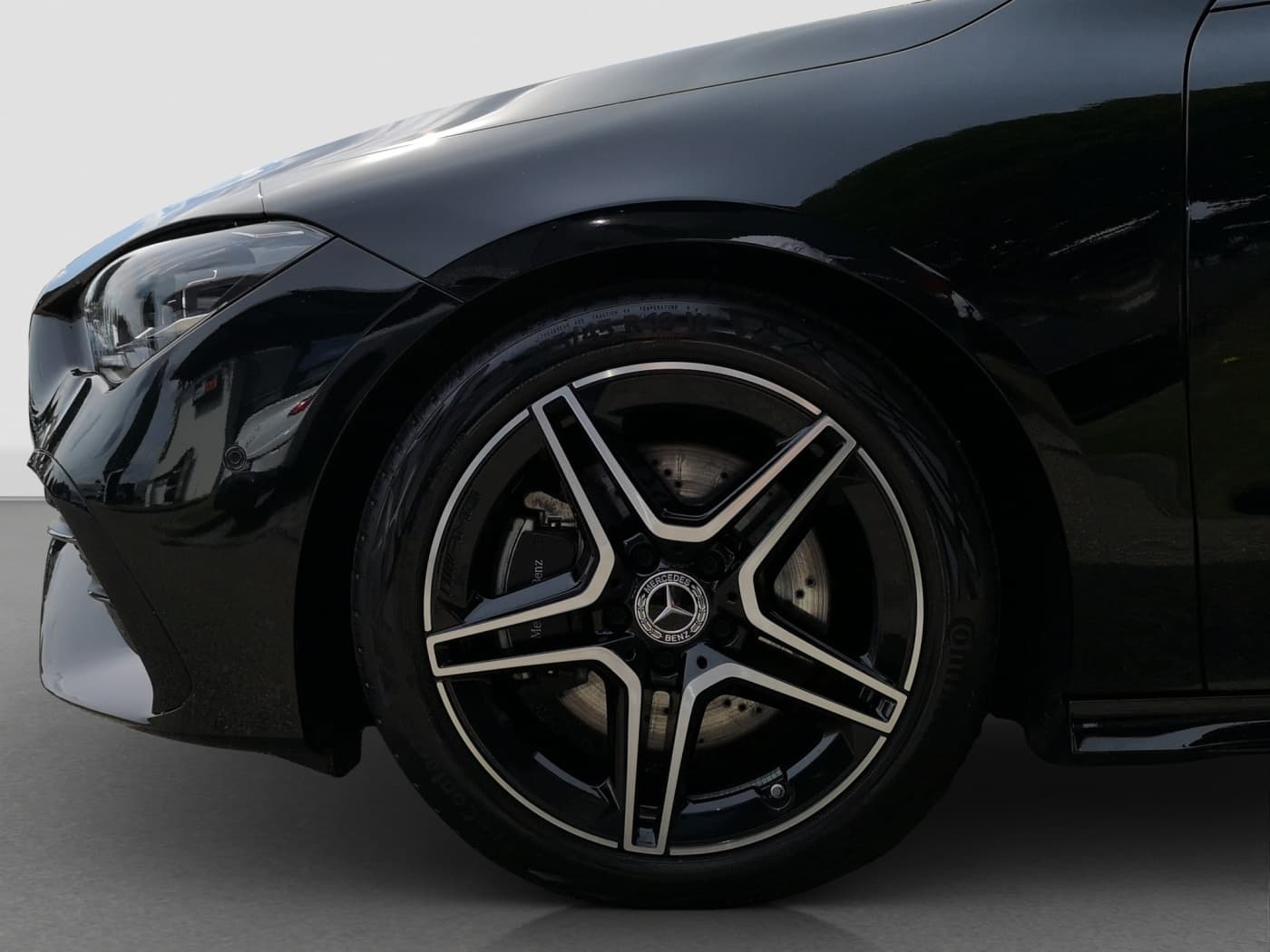 Mercedes-Benz CLA 220 4M Bild 19