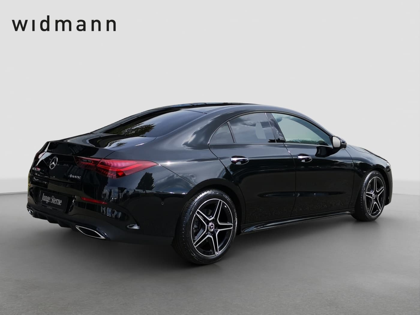 Mercedes-Benz CLA 220 4M Bild 3