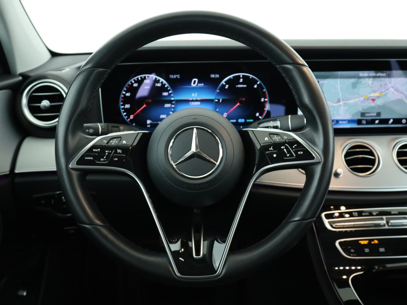 Mercedes-Benz E 300 d 4M T Bild 11