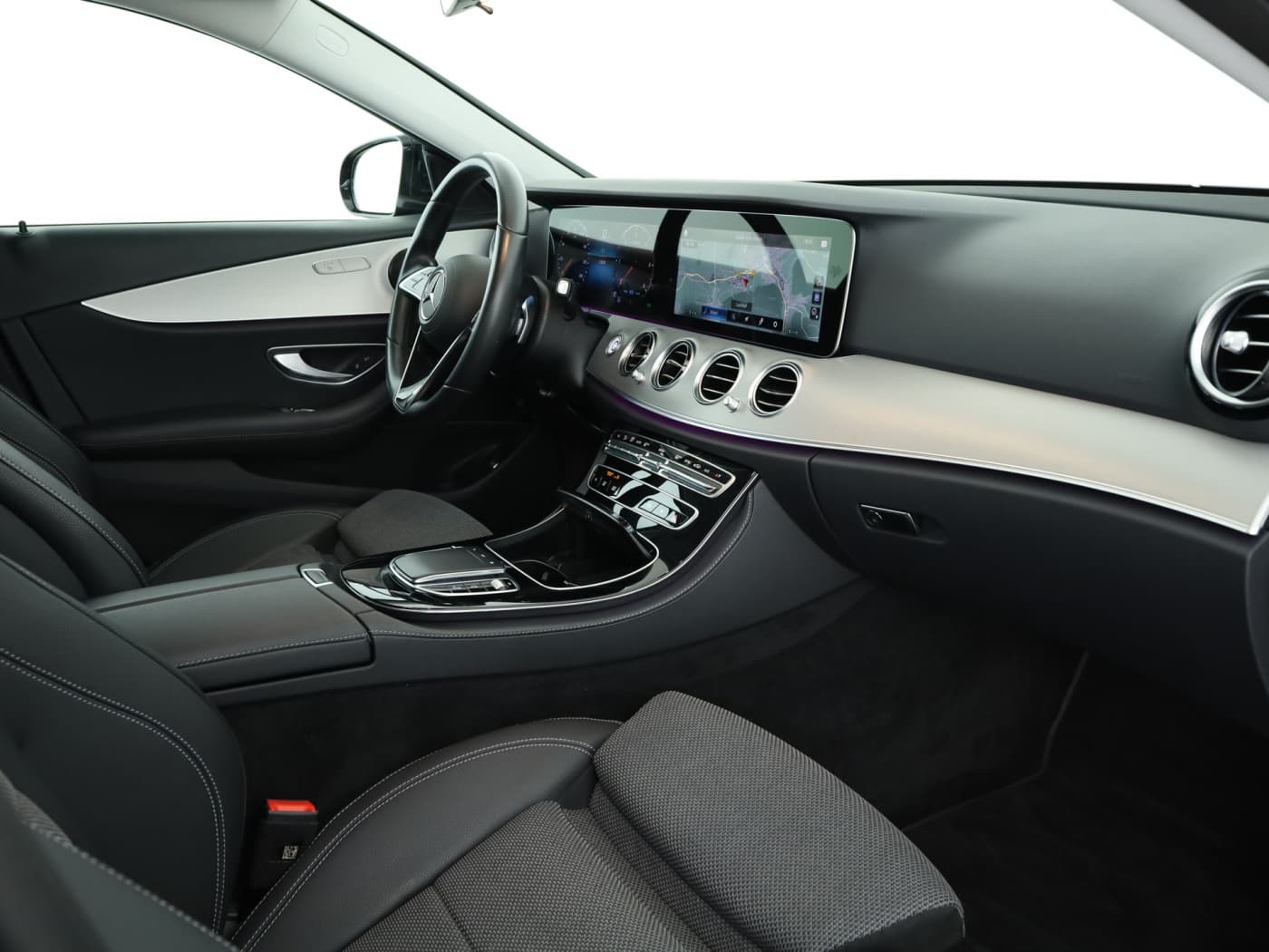 Mercedes-Benz E 300 d 4M T Bild 17