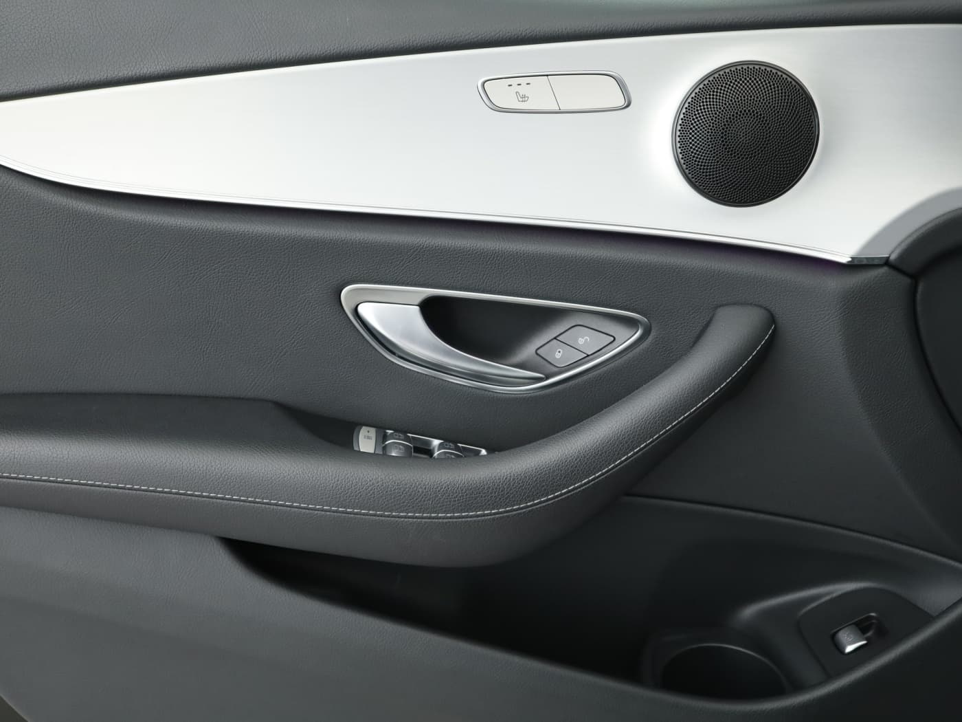 Mercedes-Benz E 300 d 4M T Bild 20