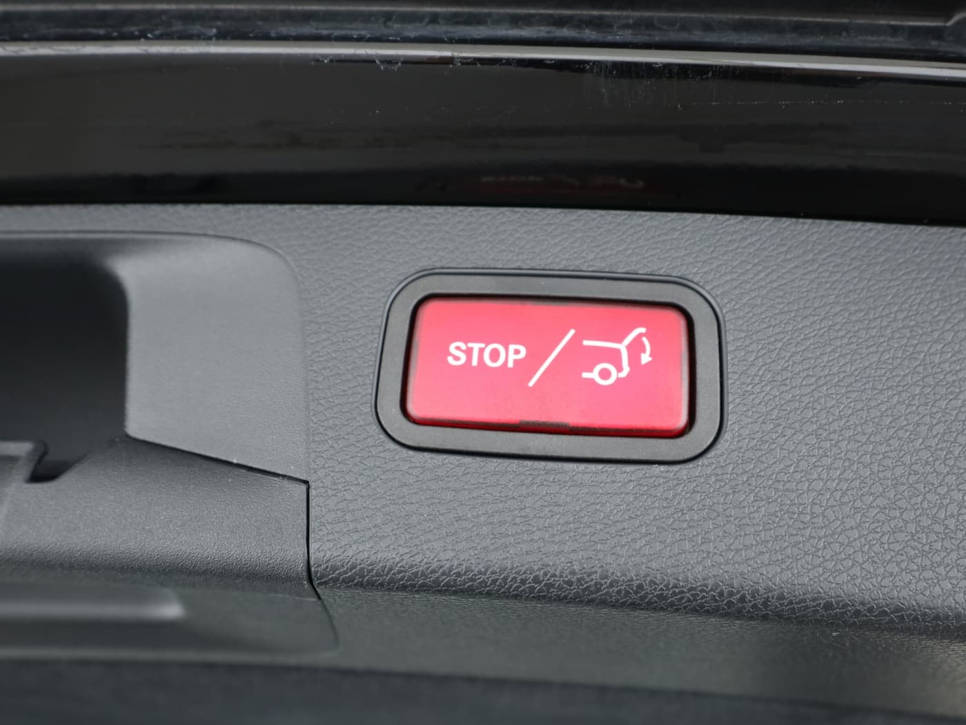 Mercedes-Benz E 300 d 4M T Bild 24