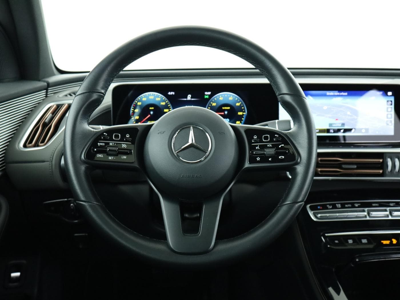Mercedes-Benz EQC 400 4M Bild 11