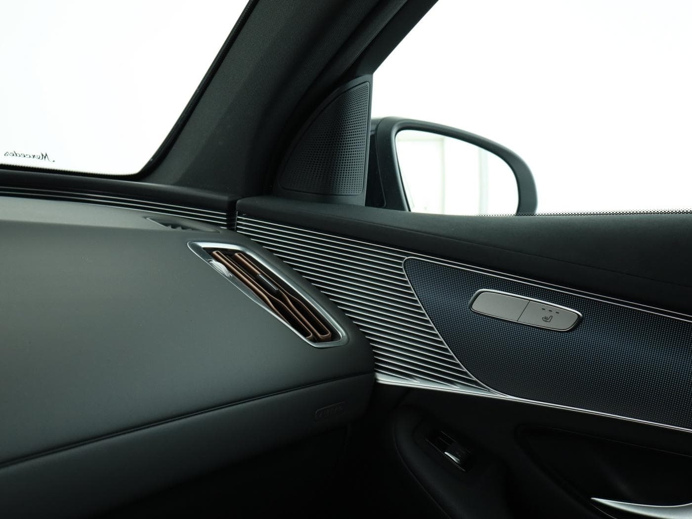 Mercedes-Benz EQC 400 4M Bild 16