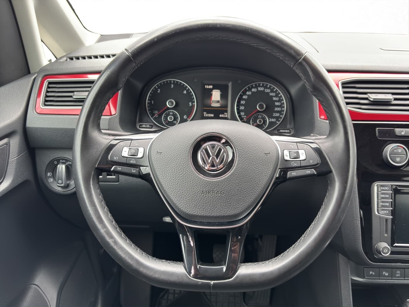 Volkswagen Caddy Highline Bild 10