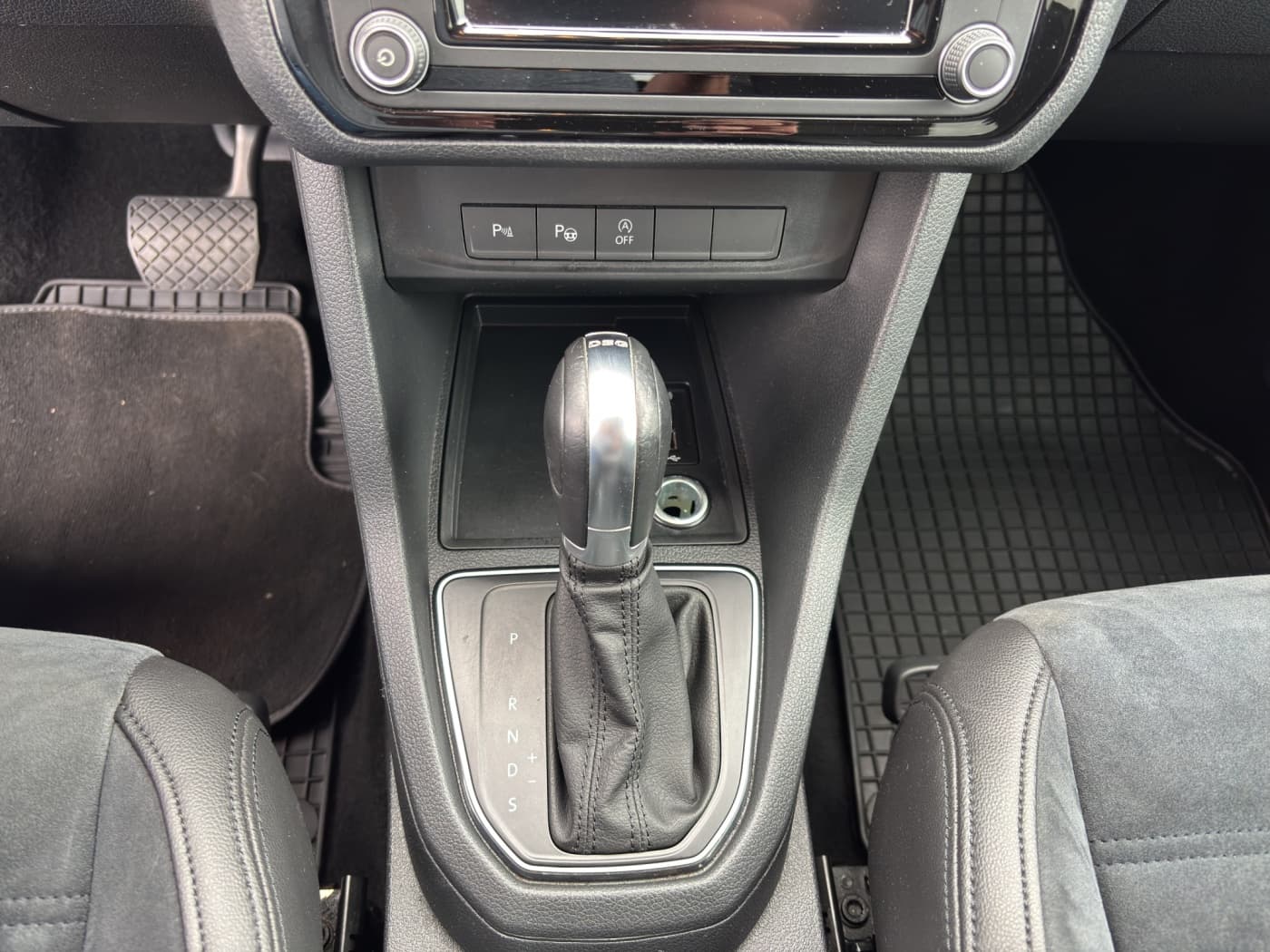 Volkswagen Caddy Highline Bild 13