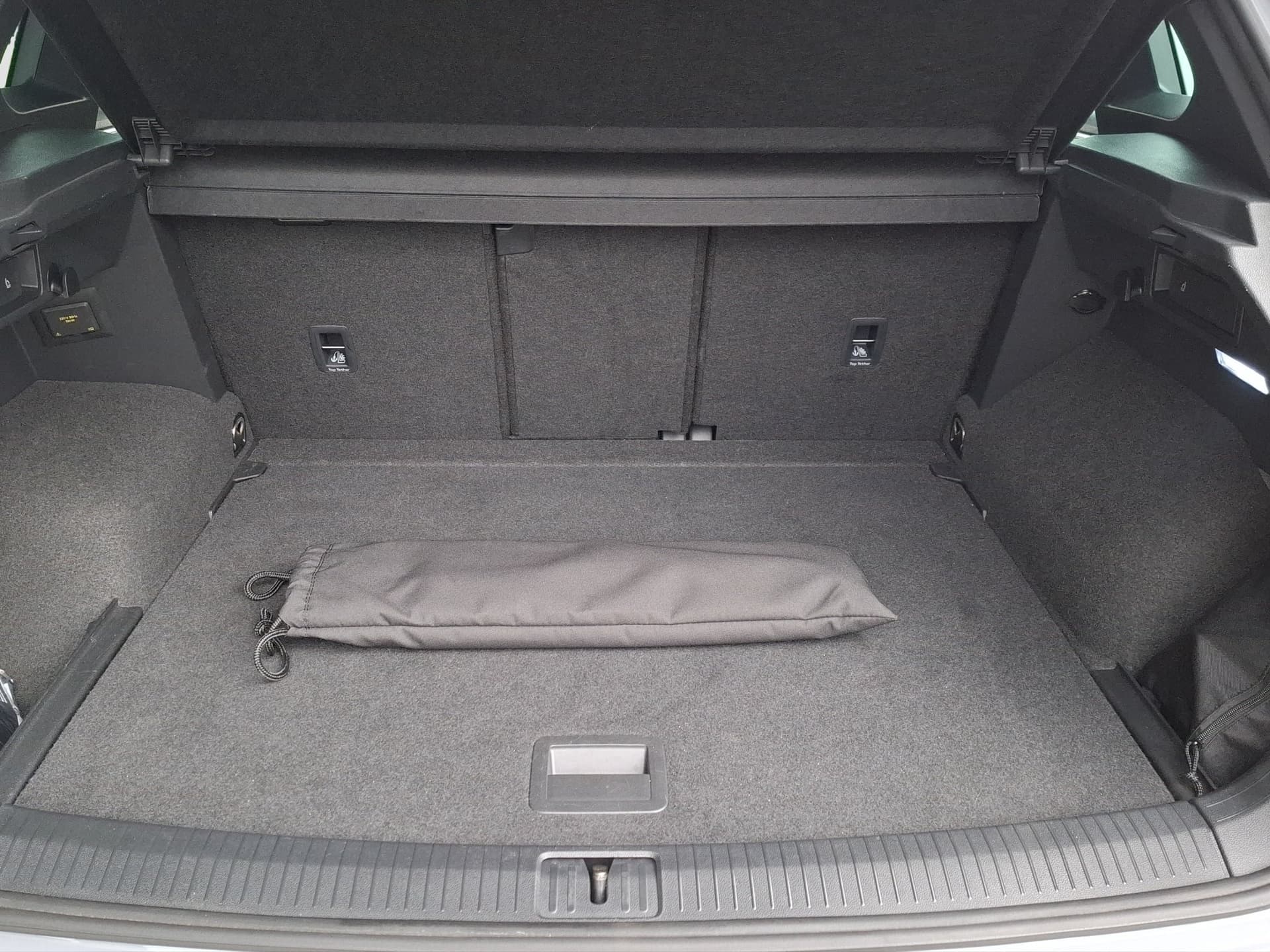 Volkswagen Tiguan 1.5 TSI 150 PS DSG AHK Kamera LED NAVI Bild 14