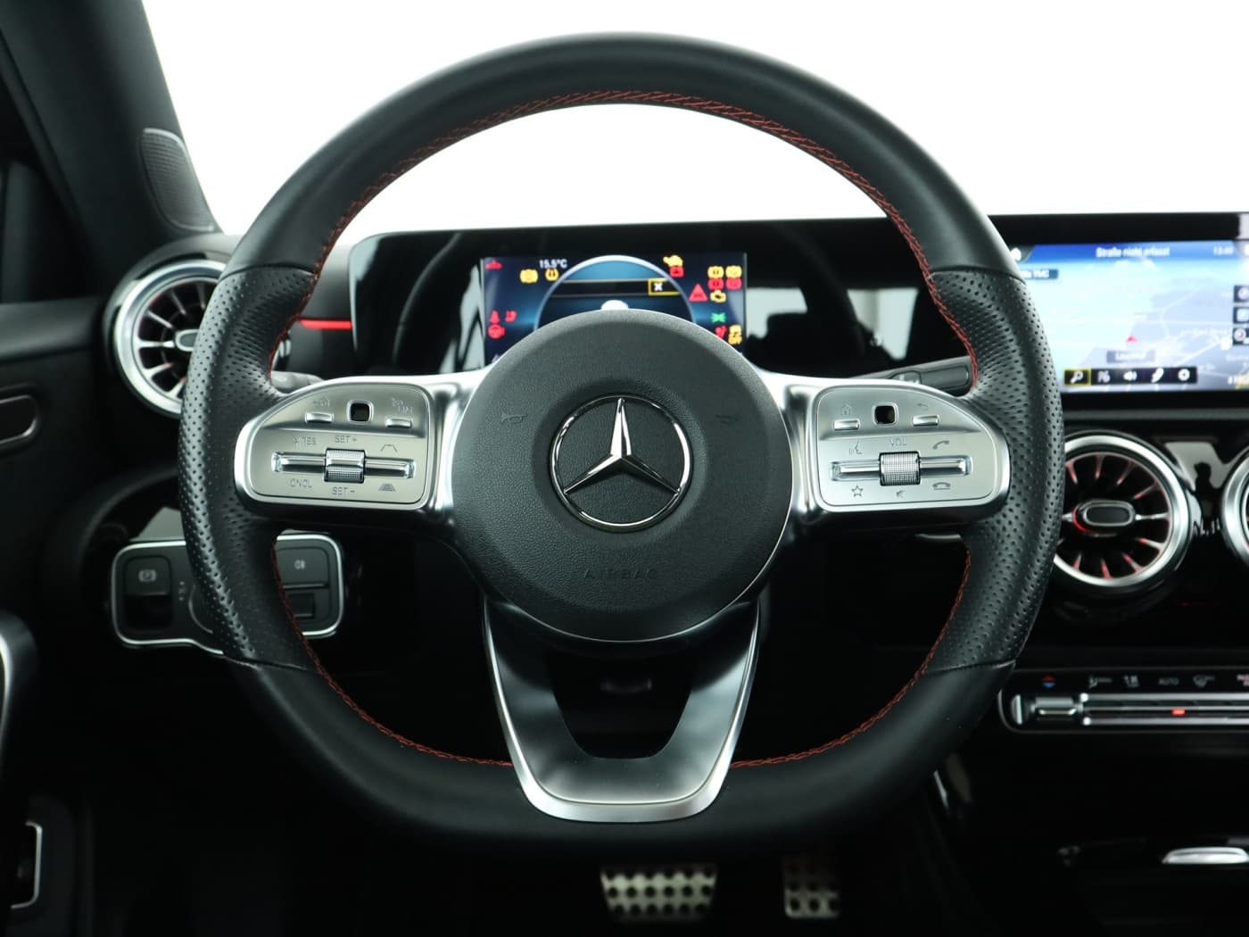 Mercedes-Benz A 250 e Bild 11