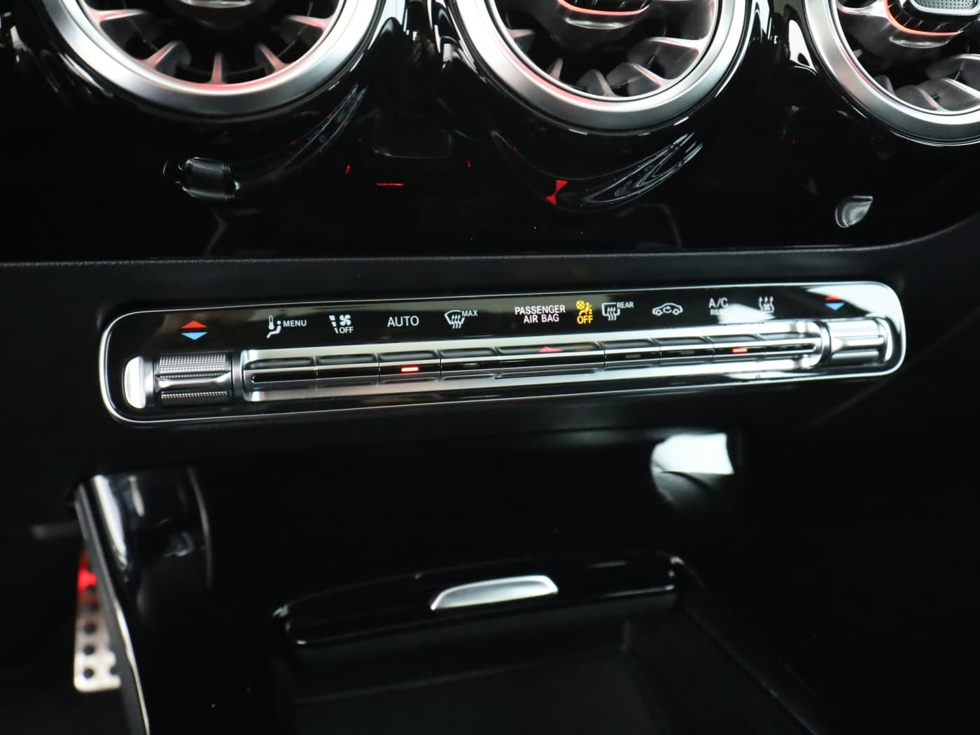 Mercedes-Benz A 250 e Bild 14