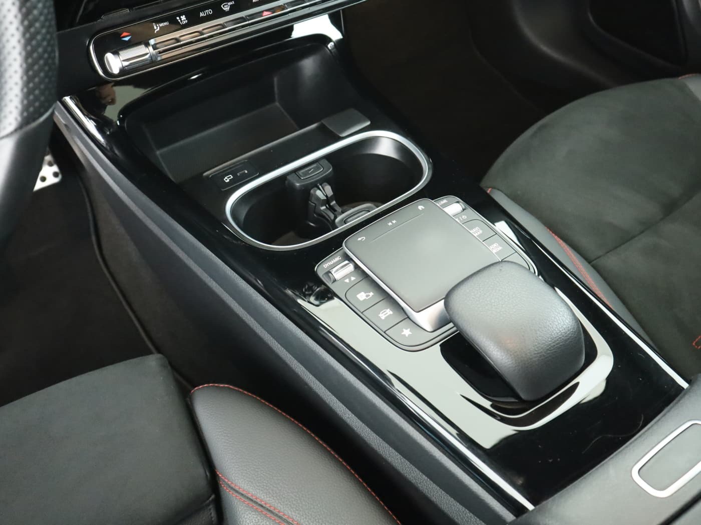 Mercedes-Benz CLA 200 d SB Bild 15