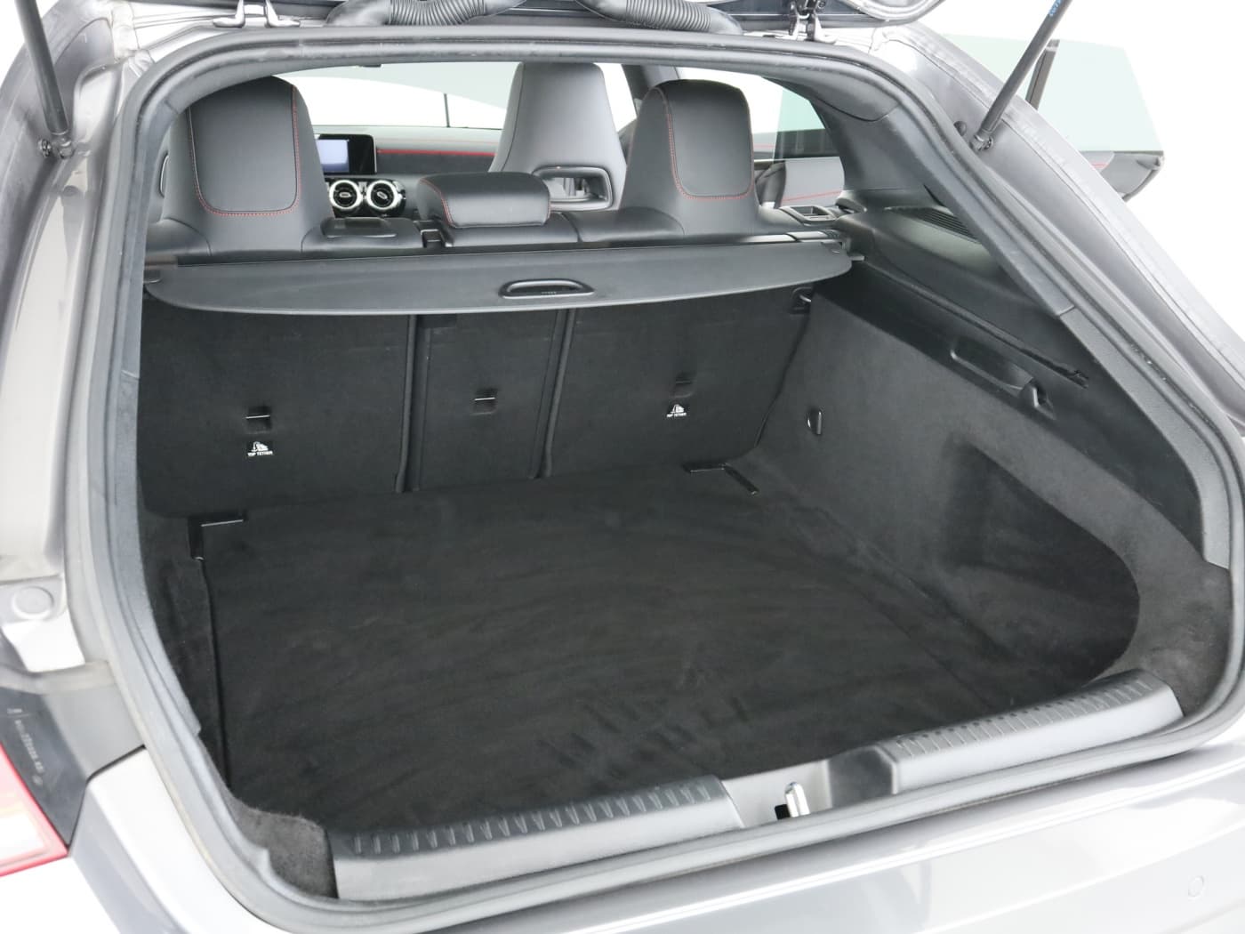 Mercedes-Benz CLA 200 d SB Bild 23