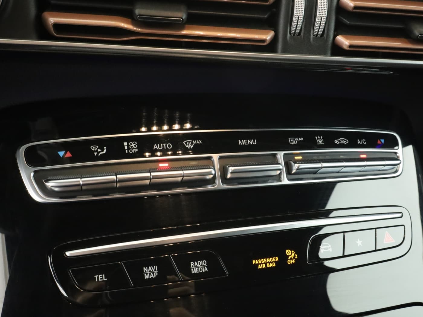 Mercedes-Benz EQC 400 4M Bild 14