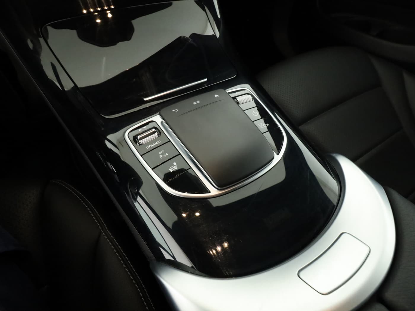 Mercedes-Benz EQC 400 4M Bild 15