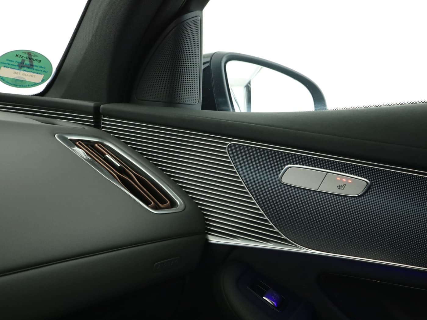 Mercedes-Benz EQC 400 4M Bild 16