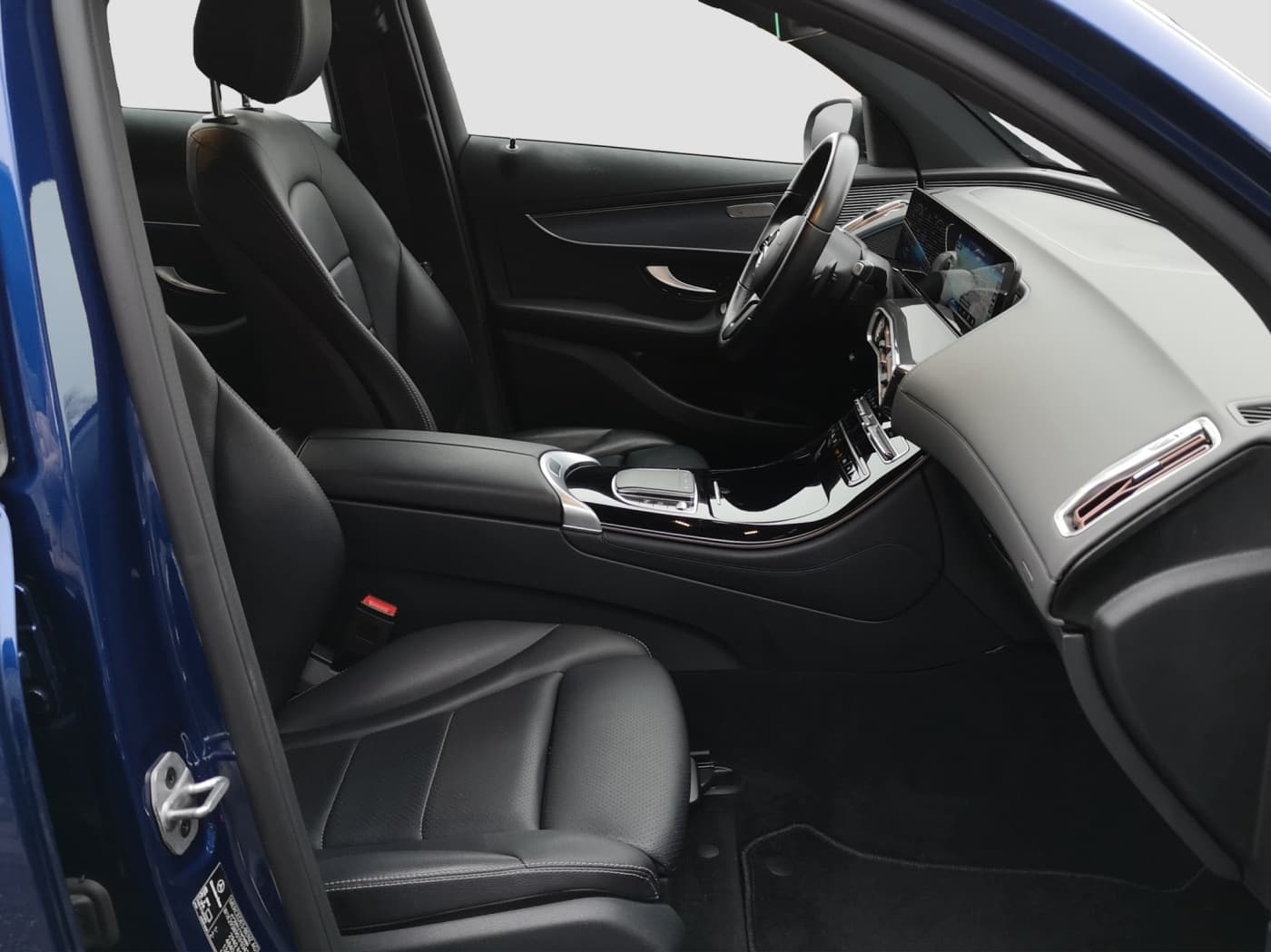 Mercedes-Benz EQC 400 4M Bild 15