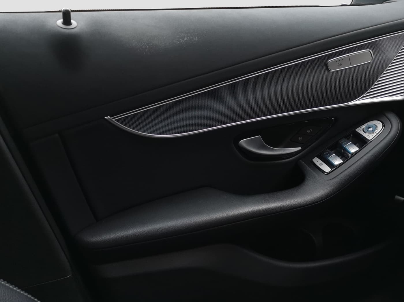 Mercedes-Benz EQC 400 4M Bild 18