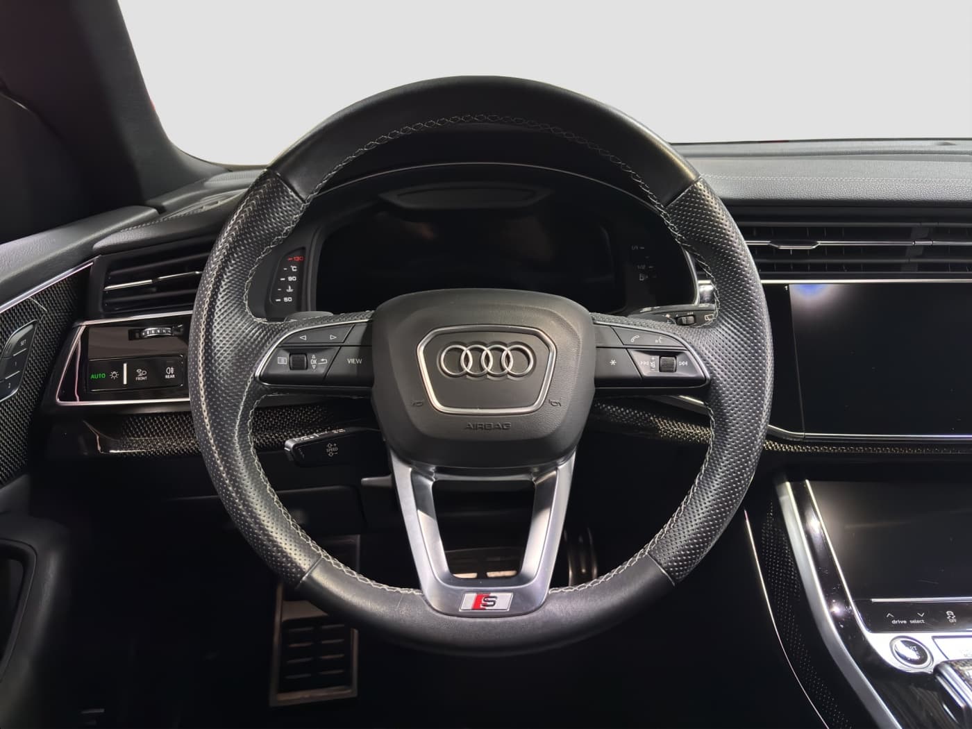 Audi Q8 50 TDI quattro competition+ Bild 10