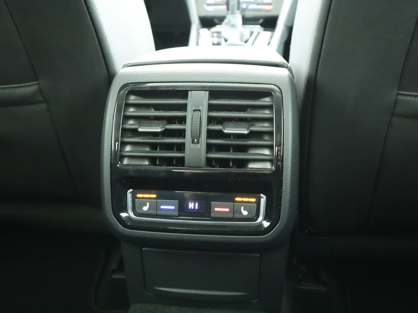 Volkswagen Arteon 2.0 TDI Elegance Bild 24