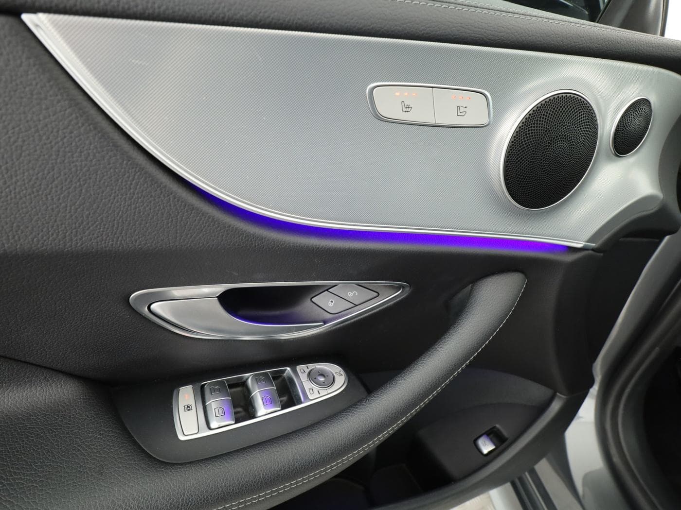 Mercedes-Benz E 220 d Cabrio Bild 20