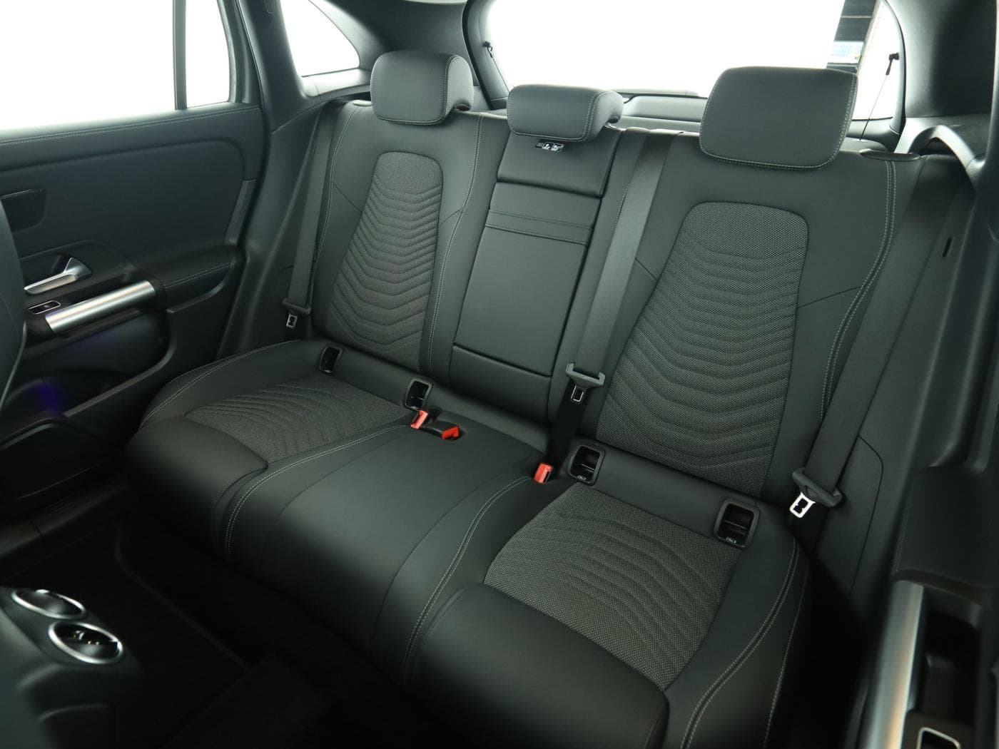 Mercedes-Benz EQA 350 4M Bild 18