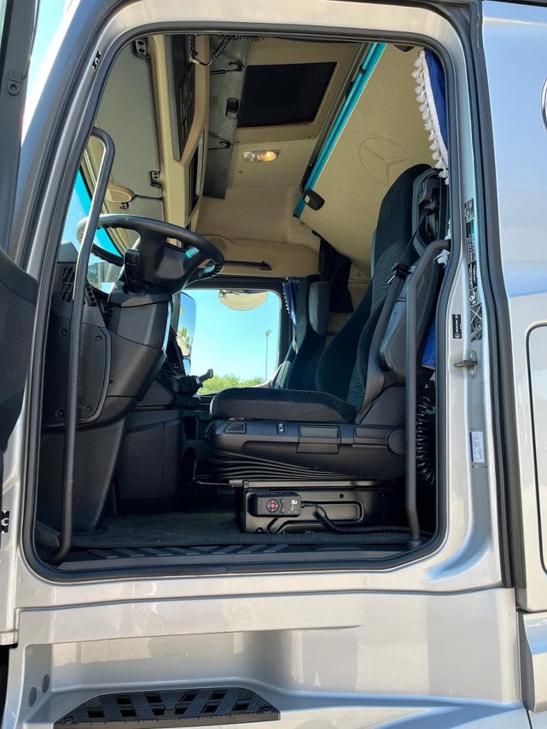 Mercedes-Benz Actros 1848 LS Bild 19