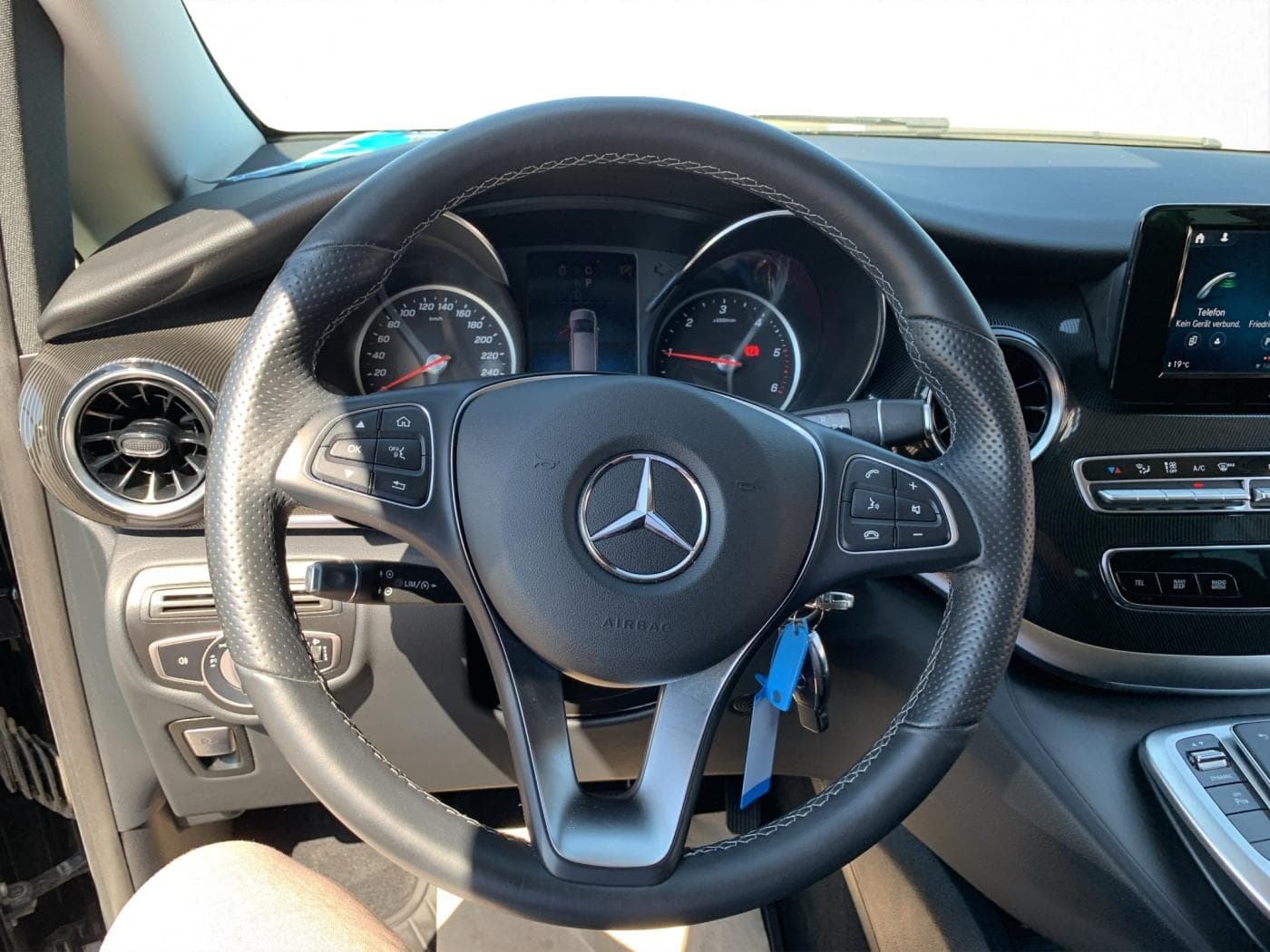 Mercedes-Benz V 220 d RISE Kompakt Bild 10