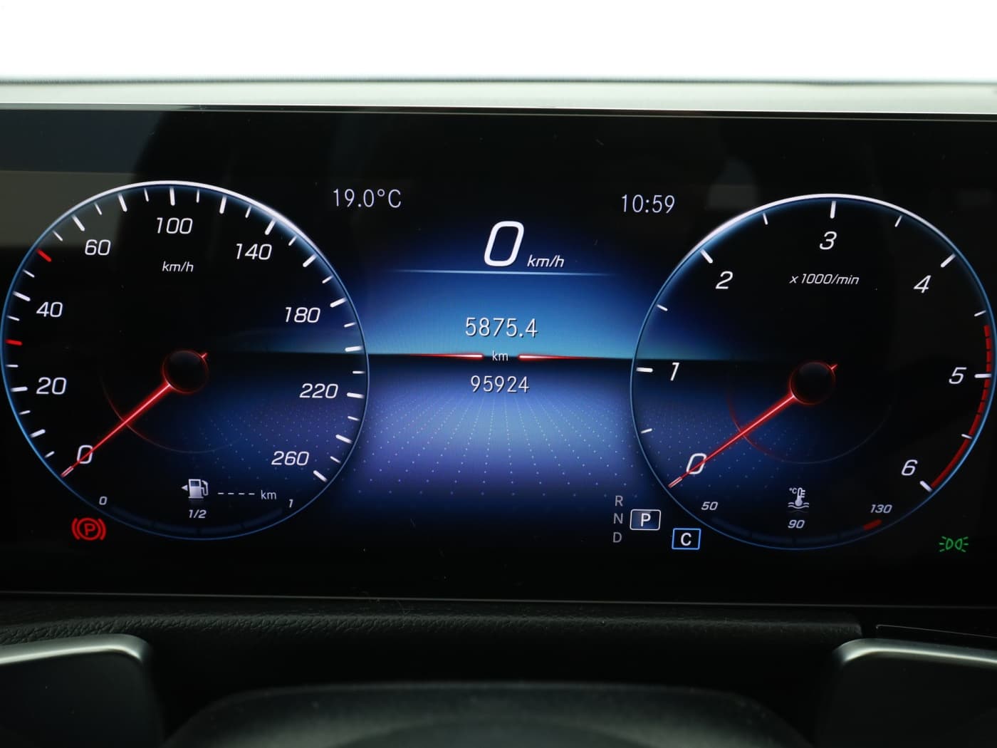 Mercedes-Benz GLB 220 d 4M Bild 12