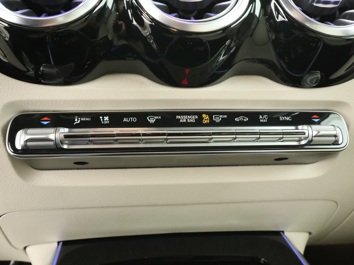 Mercedes-Benz GLB 220 d 4M Bild 14