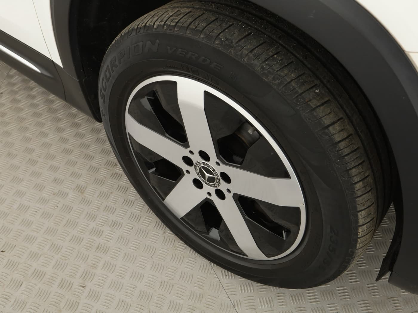 Mercedes-Benz GLB 220 d 4M Bild 21