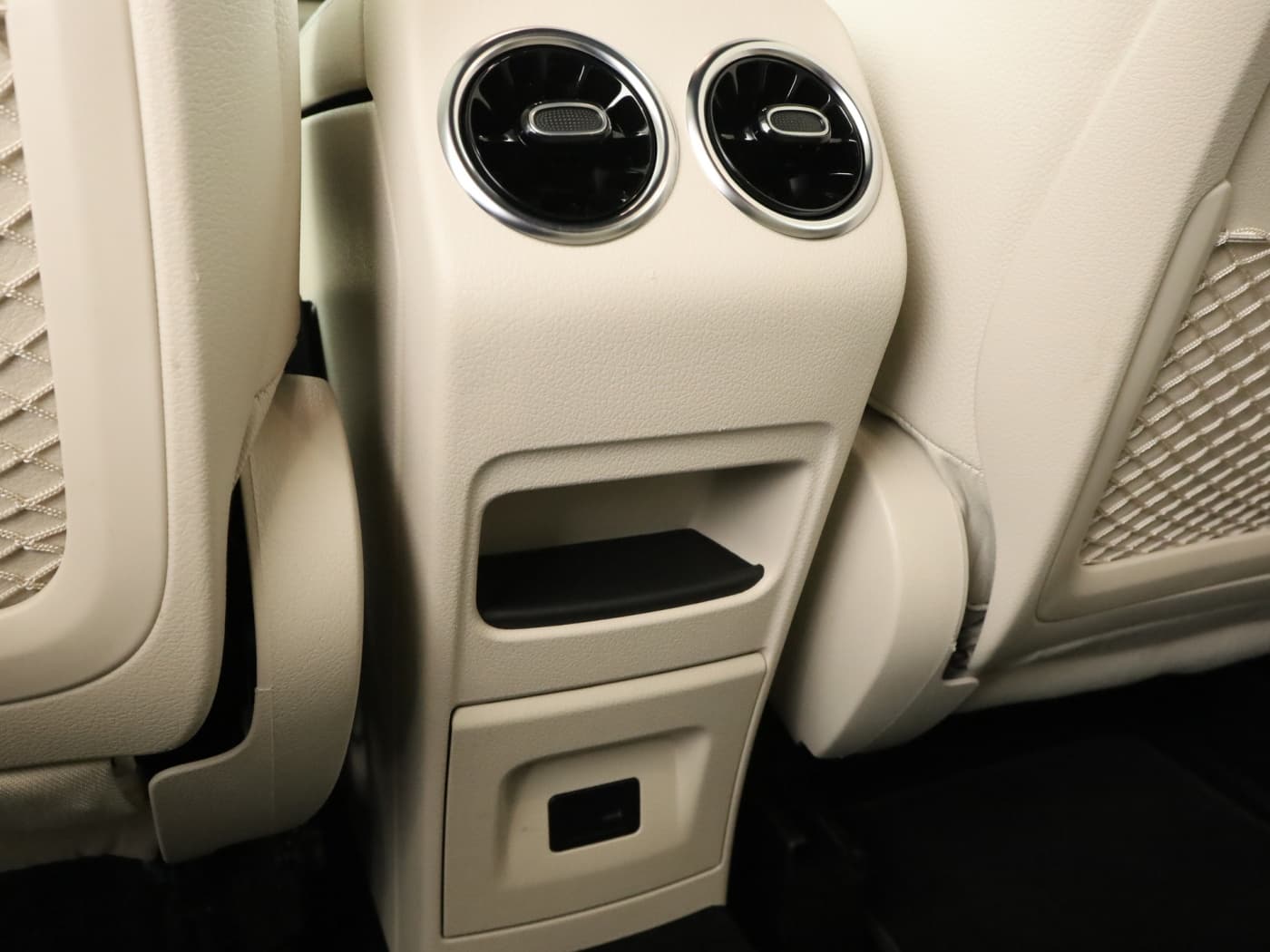 Mercedes-Benz GLB 220 d 4M Bild 23