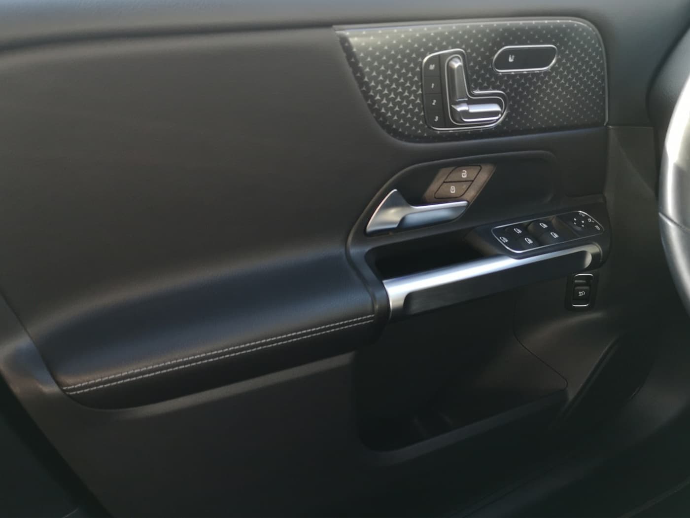 Mercedes-Benz GLB 180 d Bild 17
