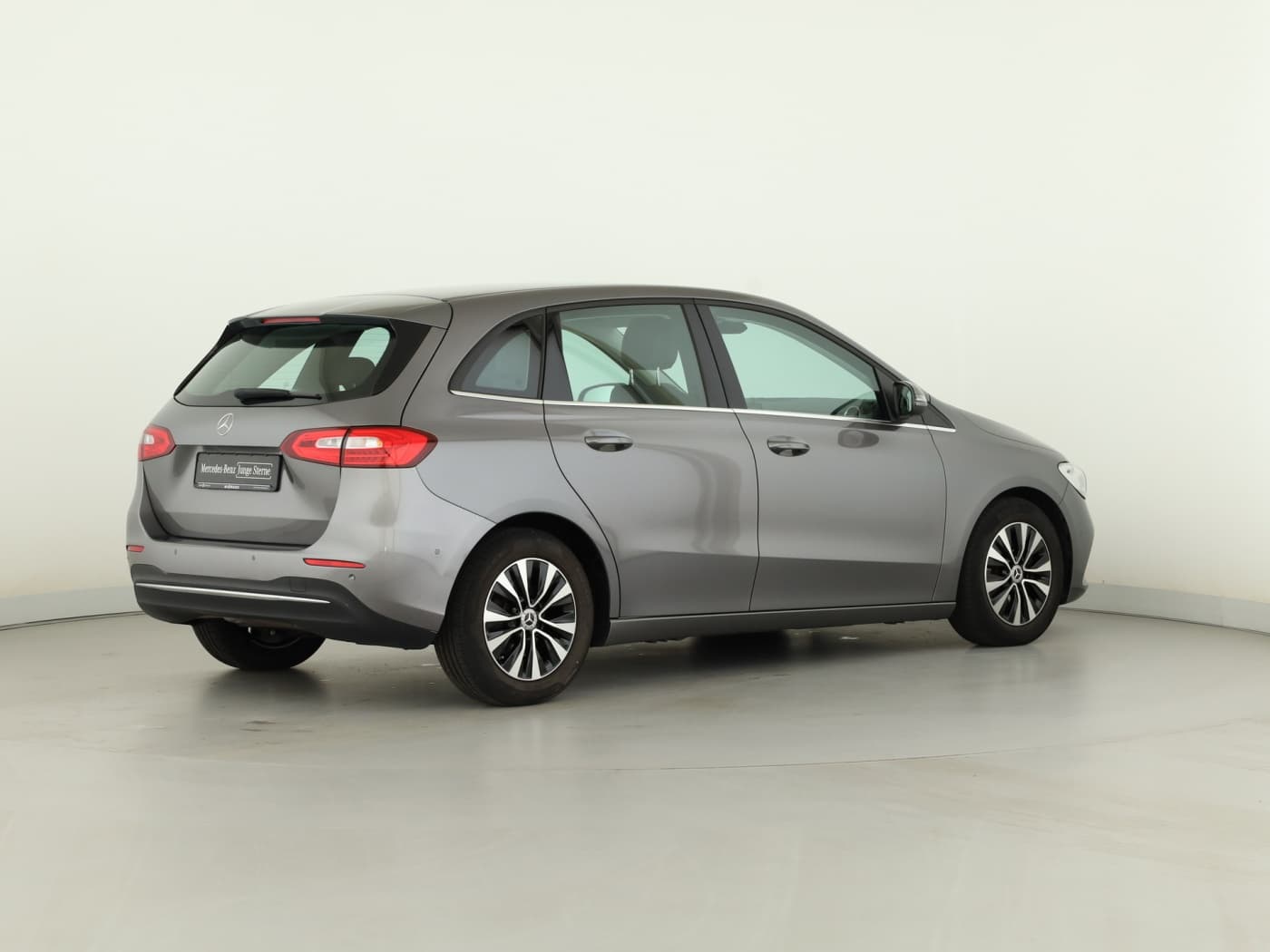Mercedes-Benz B 180 Bild 6