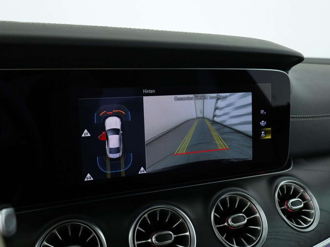 Mercedes-Benz CLS 300 d 4M Bild 25