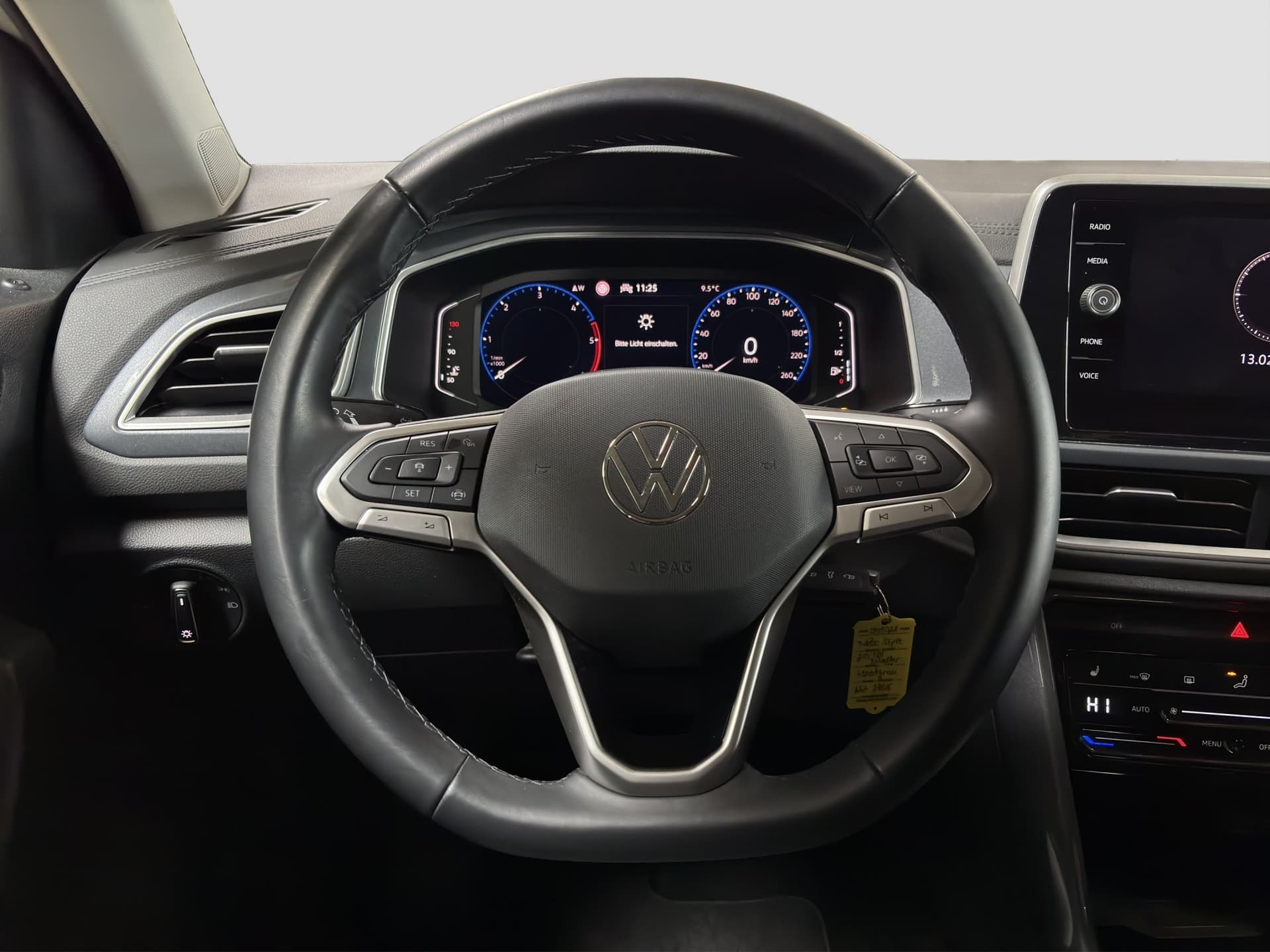 Volkswagen T-ROC Style 2.0 TDI 115 PS NAVI AHK ACC Kamera Bild 10