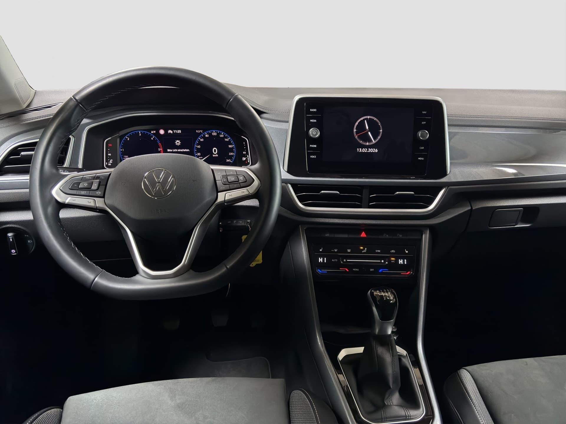 Volkswagen T-ROC Style 2.0 TDI 115 PS NAVI AHK ACC Kamera Bild 9