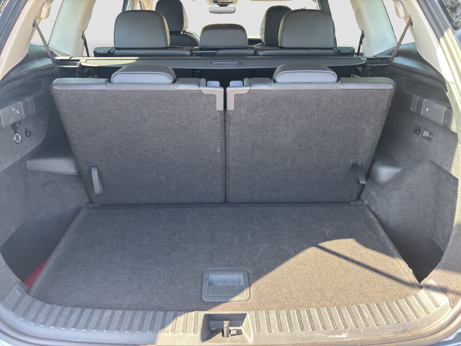 Volkswagen Tayron Life 2.0 TDI 193 PS 4M AHK NAVI ACC KAMERA Bild 16