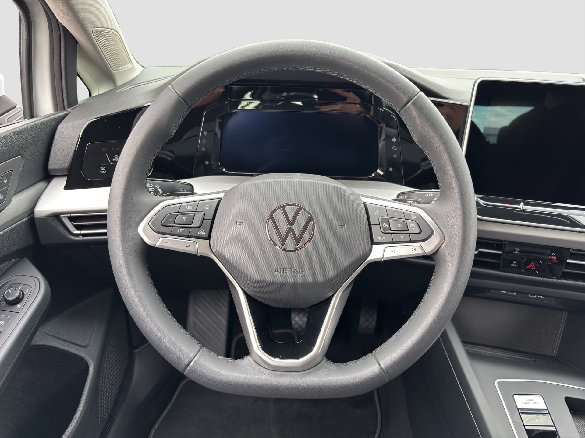 Volkswagen Golf Life 1.5 eTSI 115 PS DSG Standheizung Kamera Bild 10