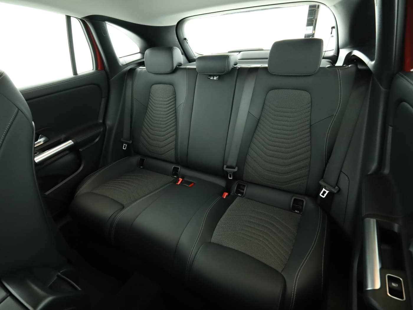 Mercedes-Benz GLA 200 4M Bild 18