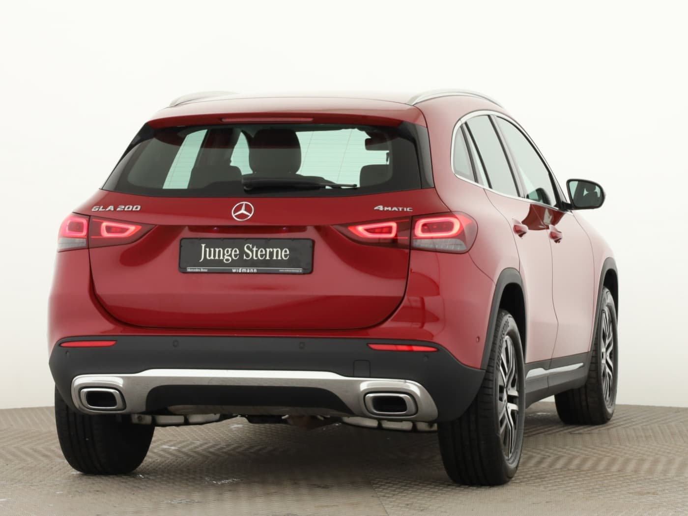Mercedes-Benz GLA 200 4M Bild 2