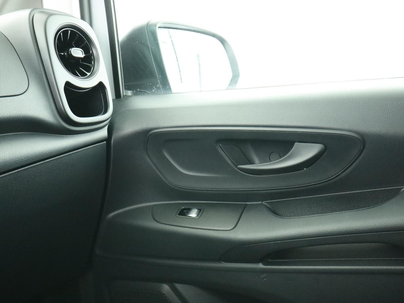 Mercedes-Benz Vito 116 CDI Mixto Bild 16